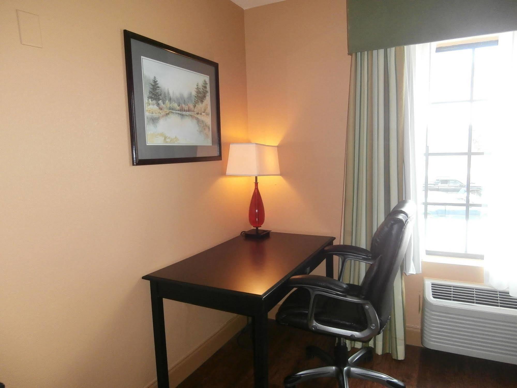 Americas Best Value Inn & Suites-Griffin Esterno foto